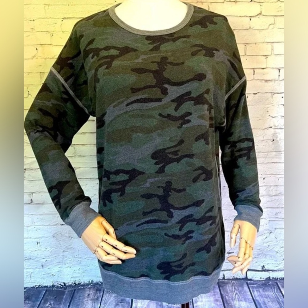 Sundry Camo Sweatshirt/Sweater Knit - Green, Grey and Black